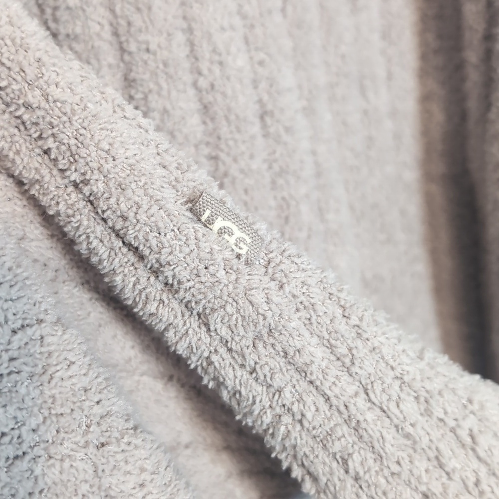 UGG Women's Riz Rib Top Sweater - Picture 3 of 8